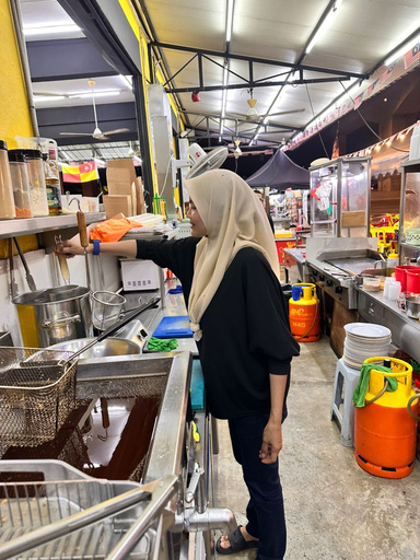 Mamak Kaw Kaw counter area